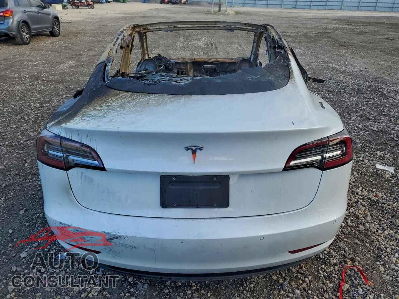TESLA MODEL 3 2021 - 5YJ3E1EA9MF908010