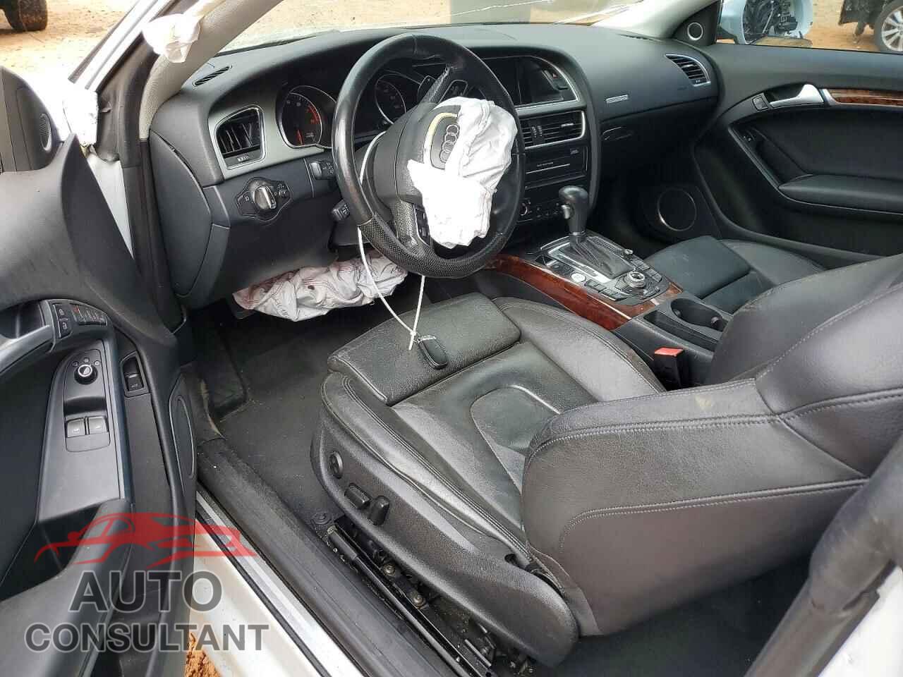 AUDI A5 2012 - WAULFAFR8CA004879