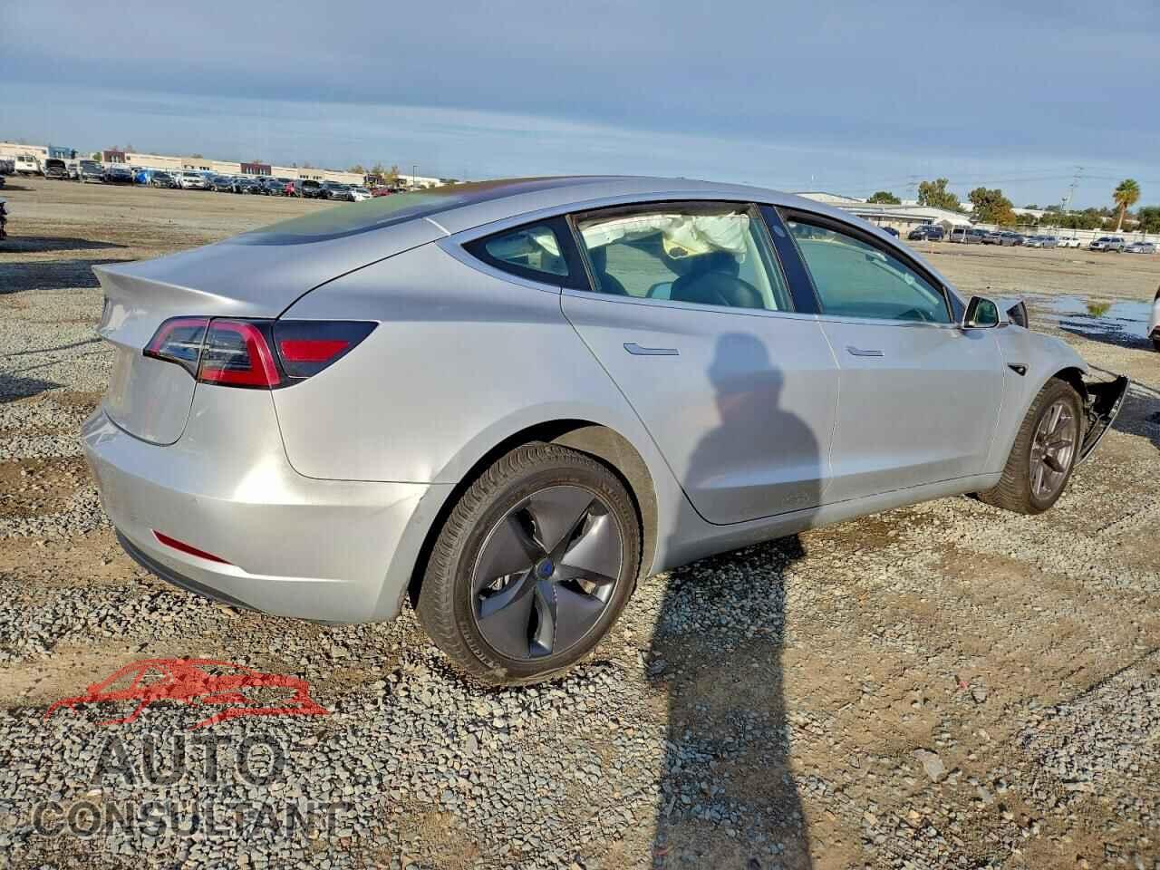 TESLA MODEL 3 2018 - 5YJ3E1EA1JF016538