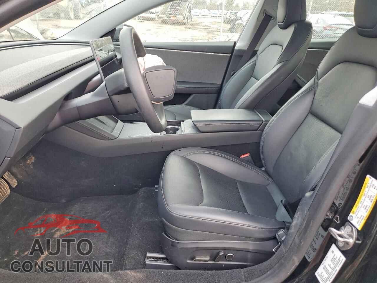 TESLA MODEL 3 2024 - 5YJ3E1EA1RF738801