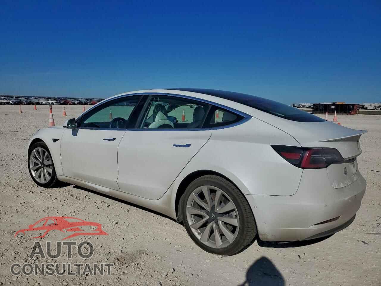 TESLA MODEL 3 2018 - 5YJ3E1EB2JF135644