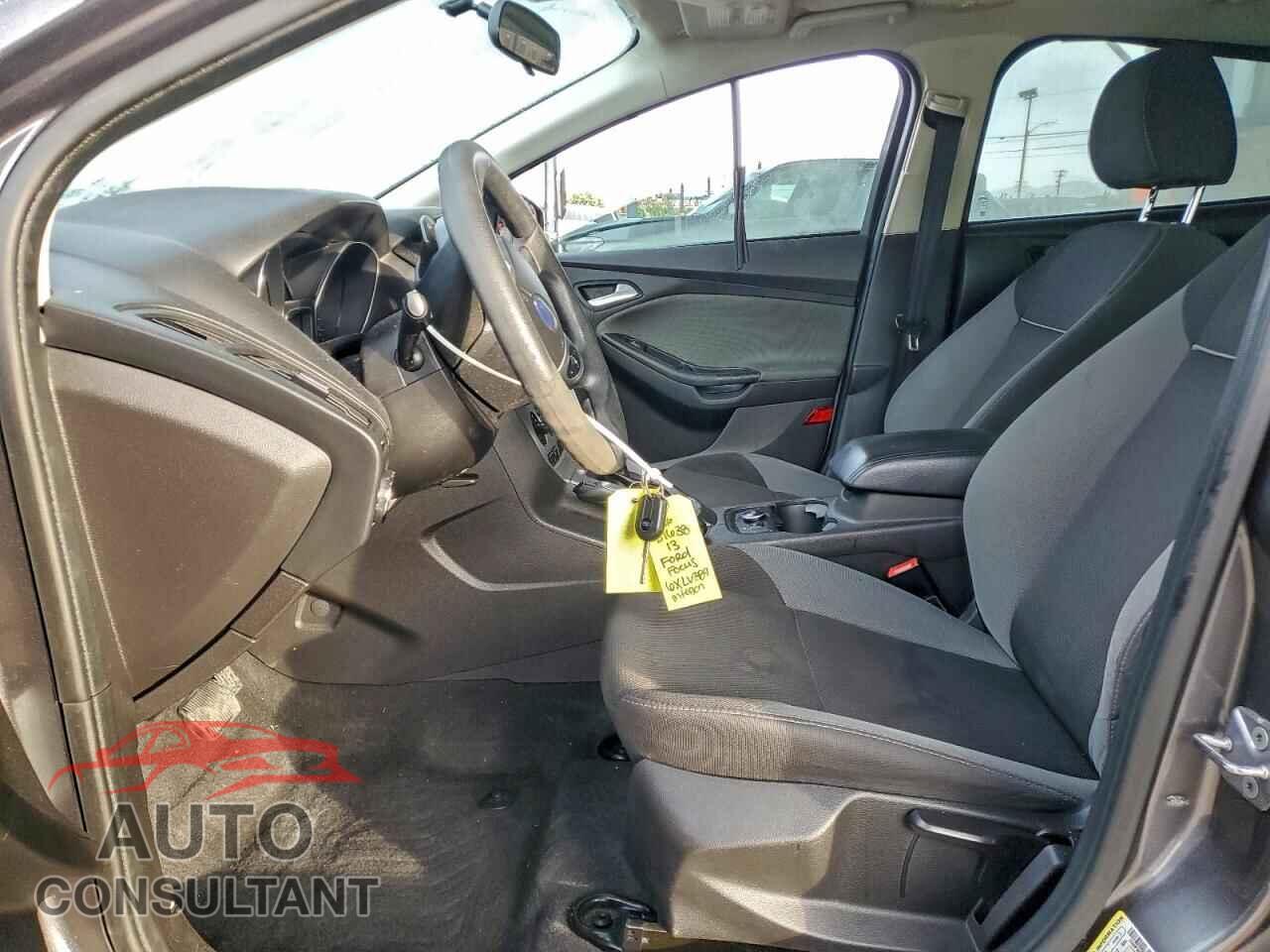 FORD FOCUS 2013 - 1FADP3K28DL145357