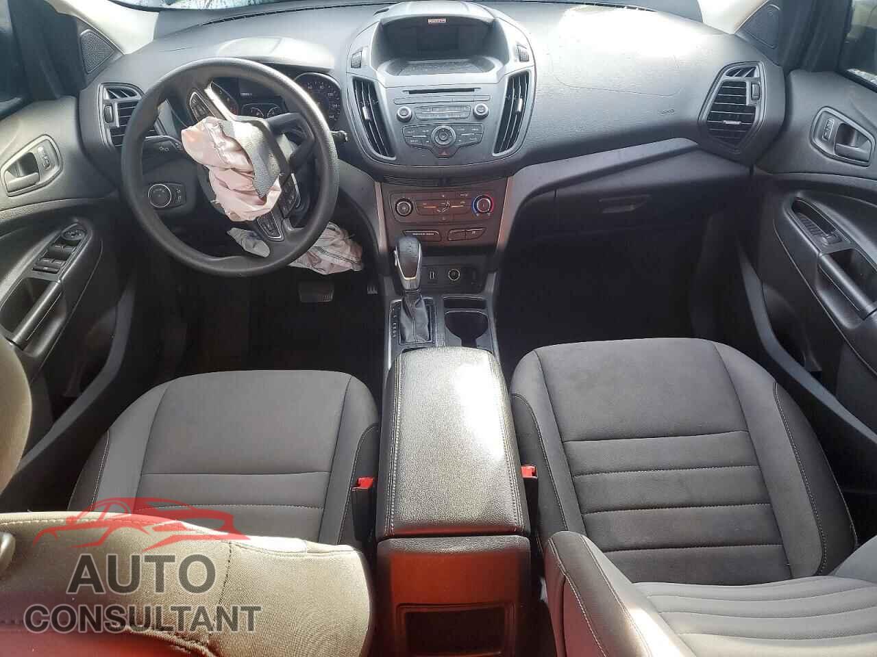FORD ESCAPE 2017 - 1FMCU0F70HUA09934