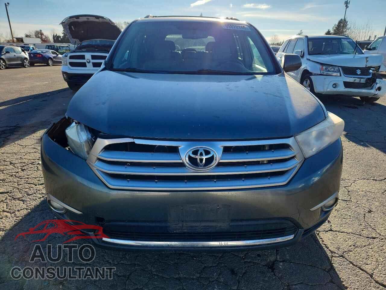 TOYOTA HIGHLANDER 2012 - 5TDBK3EH2CS099554