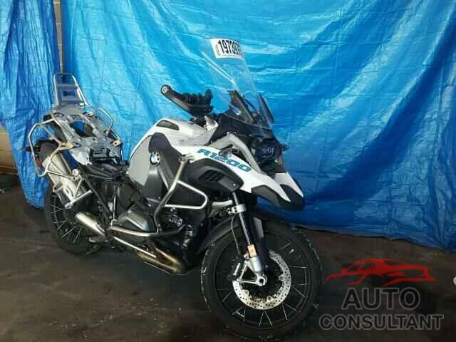 BMW MOTORCYCLE 2015 - WB10A1208FZ097983