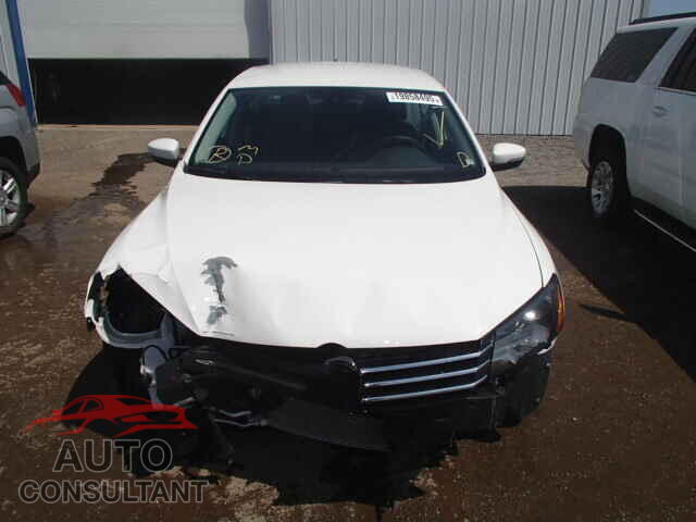 VOLKSWAGEN PASSAT 2015 - 1VWAT7A37FC043462