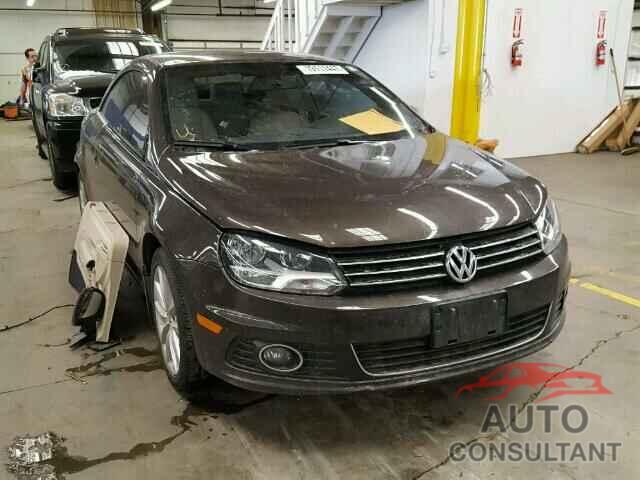 VOLKSWAGEN EOS 2015 - WVWBW8AHXFV004272