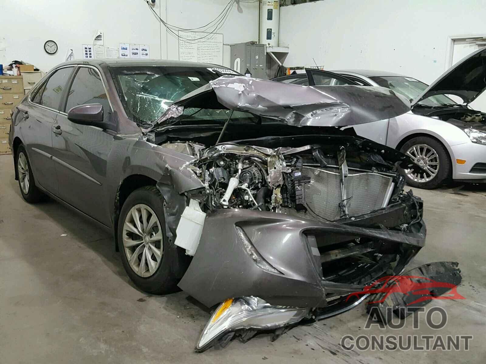 TOYOTA CAMRY 2015 - 4T4BF1FK3FR455806