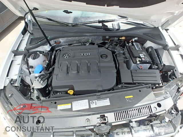 VOLKSWAGEN PASSAT 2015 - 1VWBV7A34FC031848