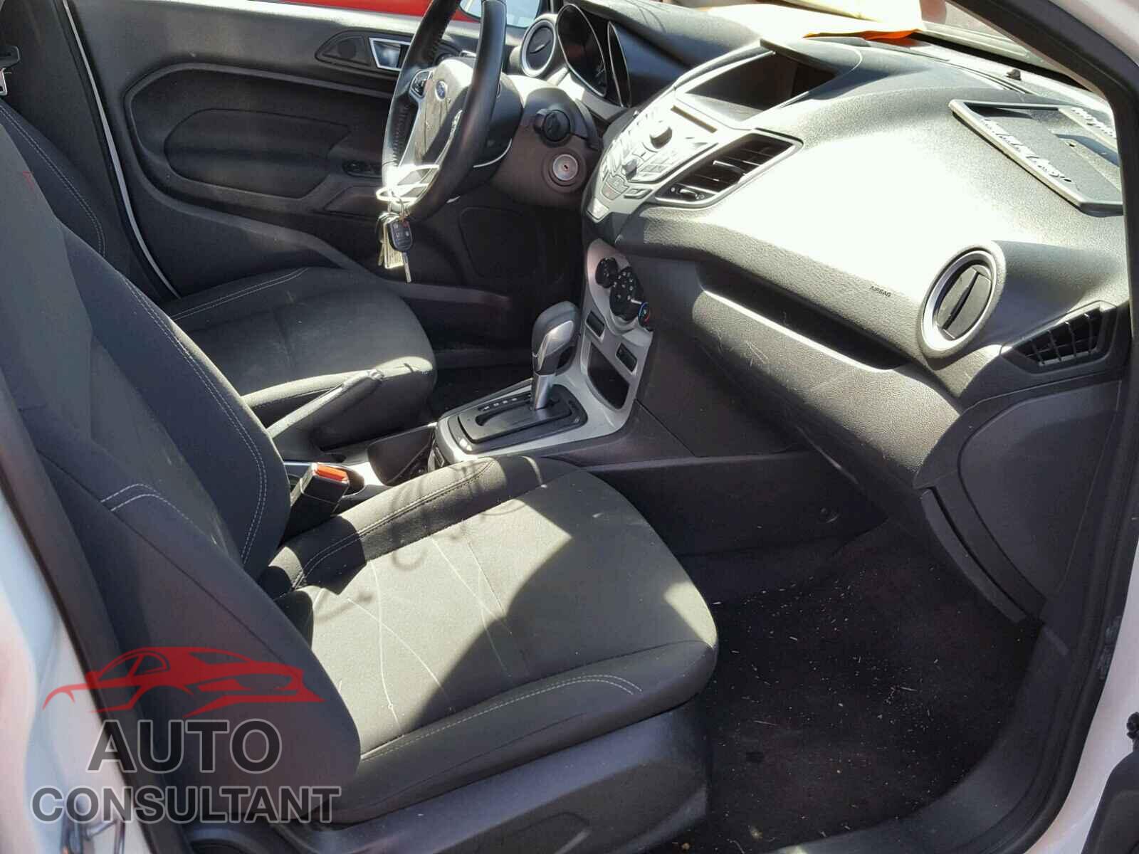 FORD FIESTA 2015 - 3FADP4EJ4FM107960