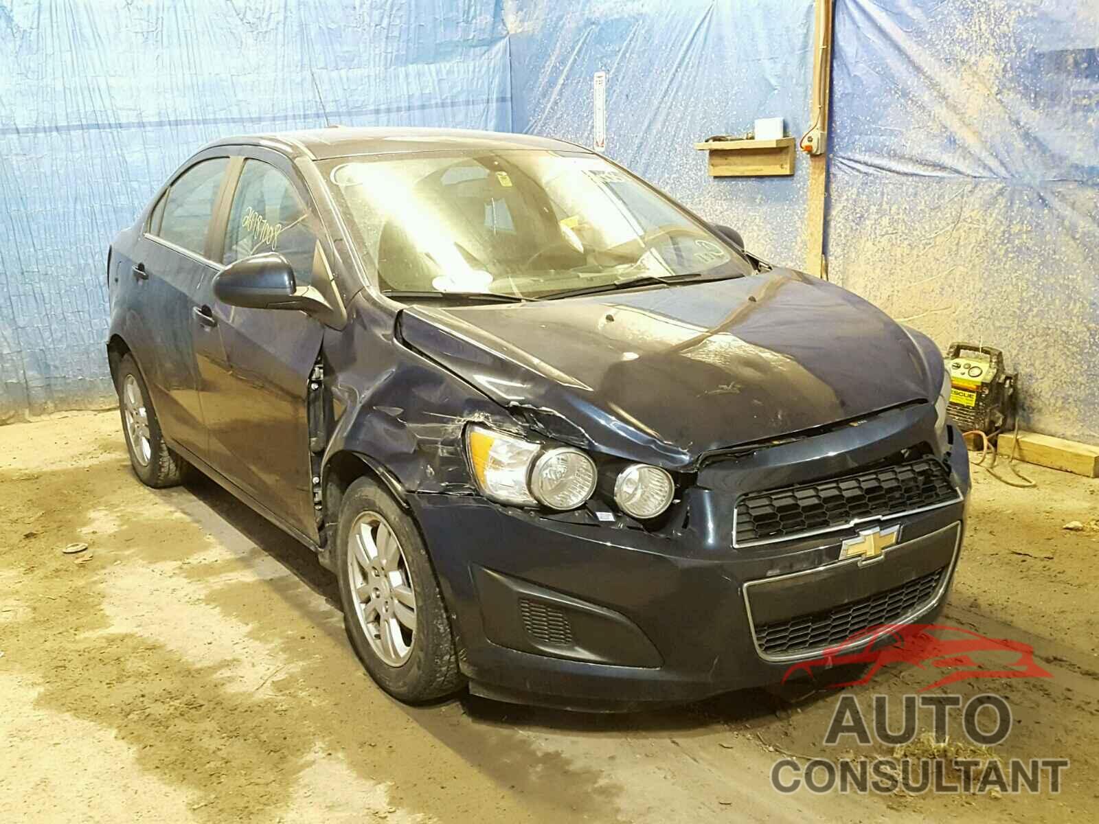 CHEVROLET SONIC 2015 - 1G1JD5SG5F4172745