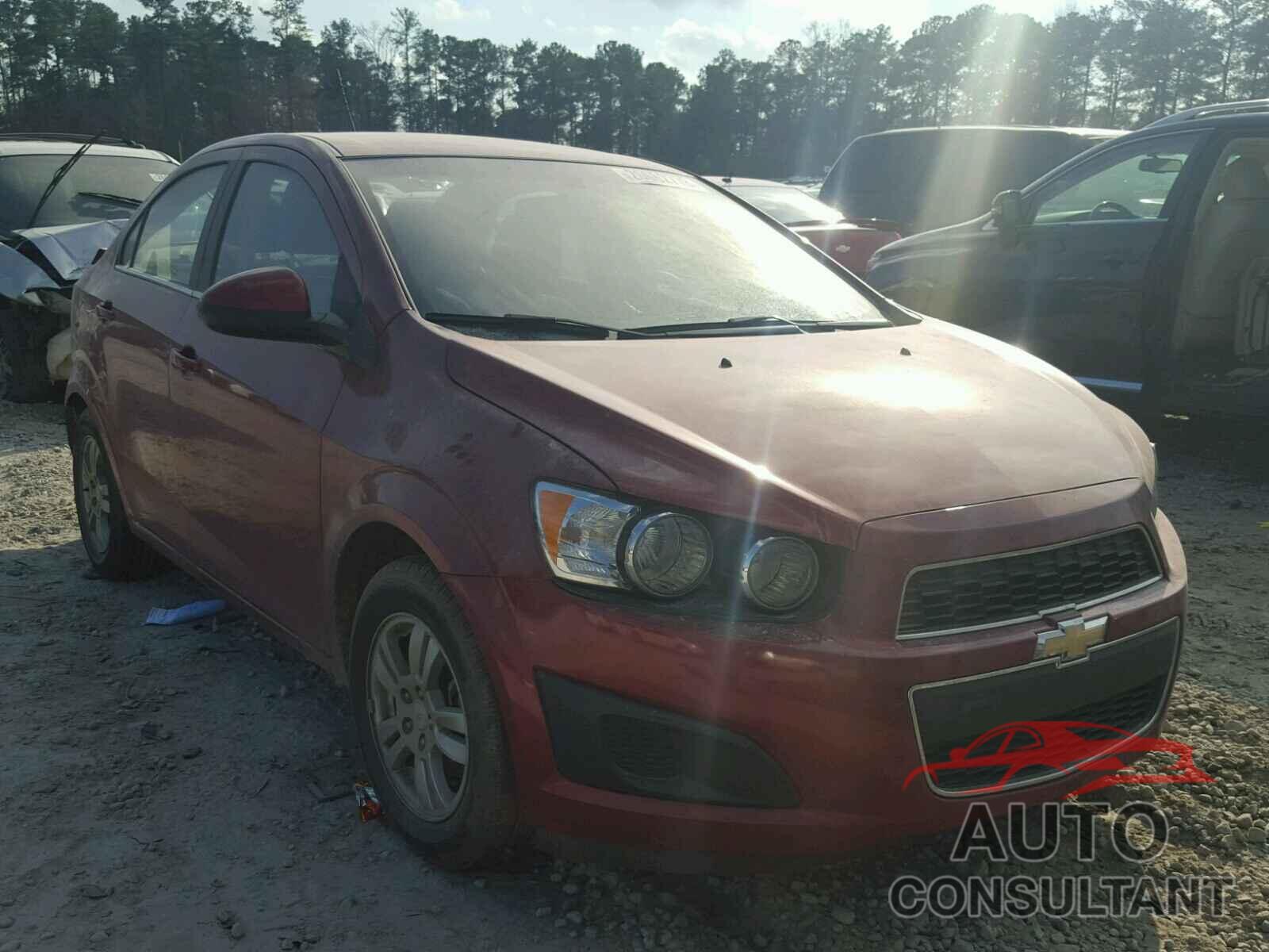 CHEVROLET SONIC 2015 - 1G1JC5SHXF4147819