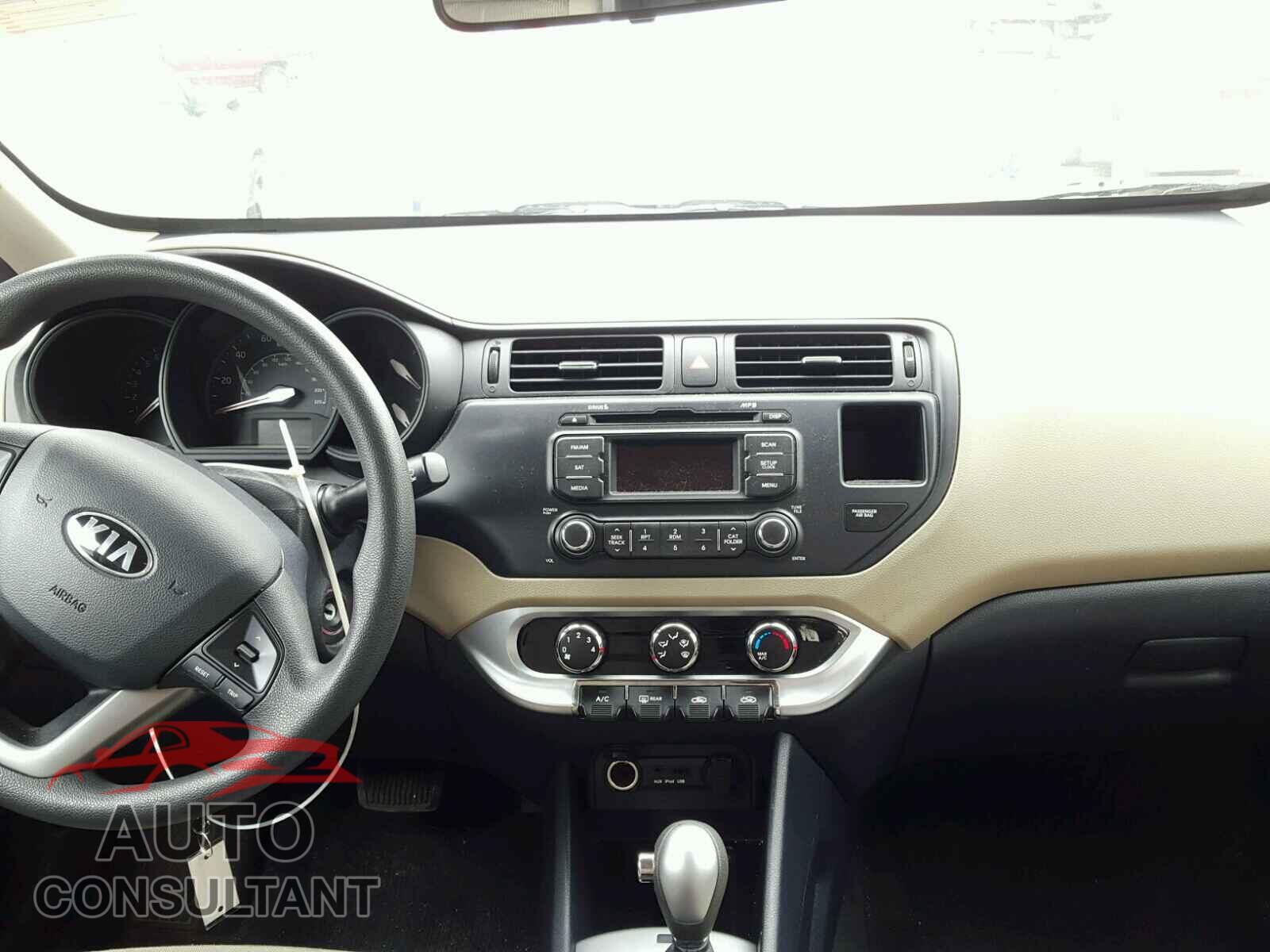 KIA RIO 2015 - KNADM4A36F6424923