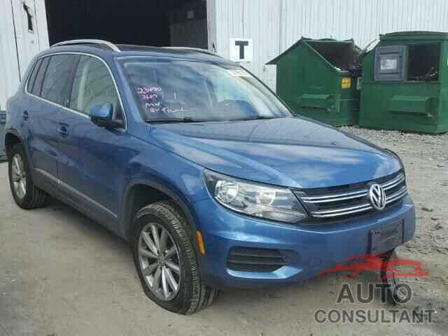 VOLKSWAGEN TIGUAN 2017 - WVGSV7AX8HW508901