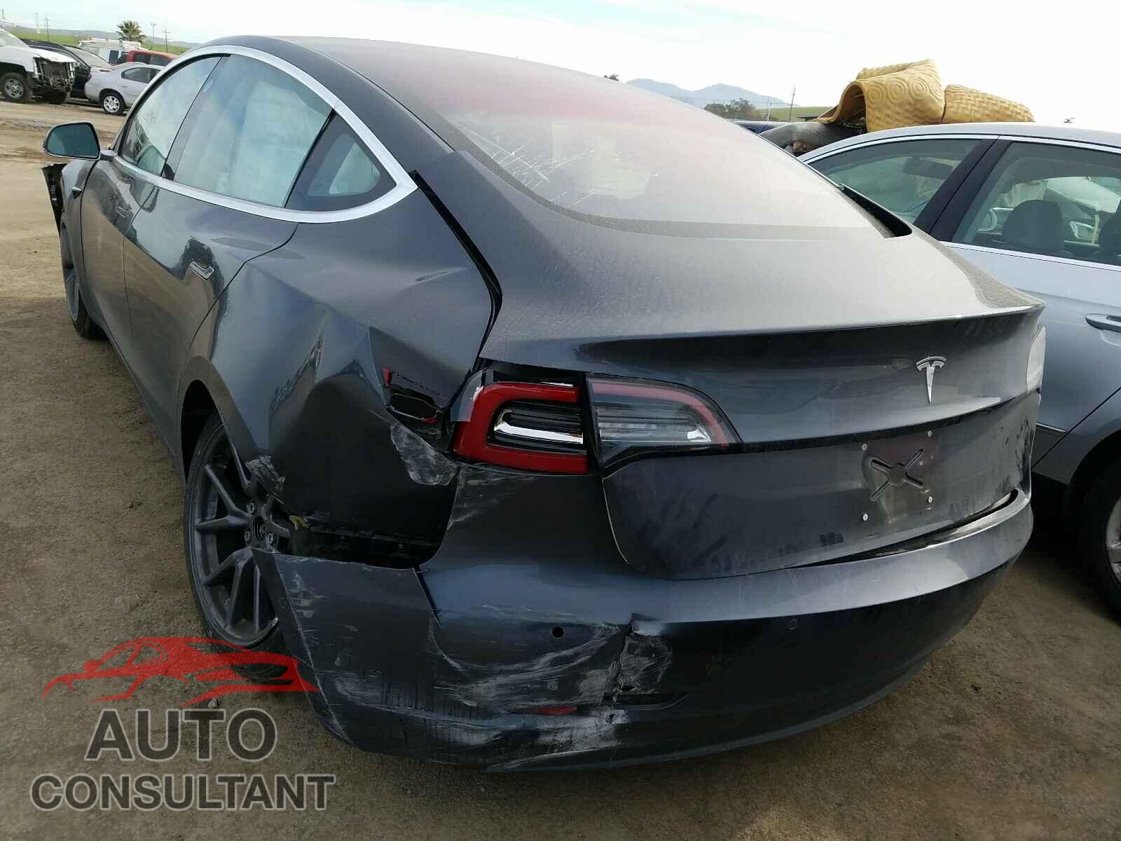 TESLA MODEL 3 2017 - 5YJ3E1EA1HF000611