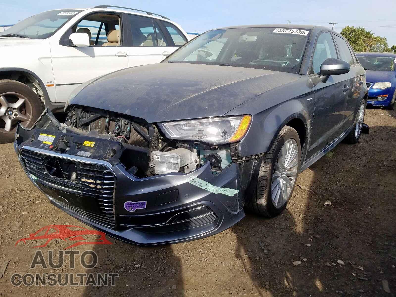 AUDI A3 2016 - WAUUPBFF4GA061311