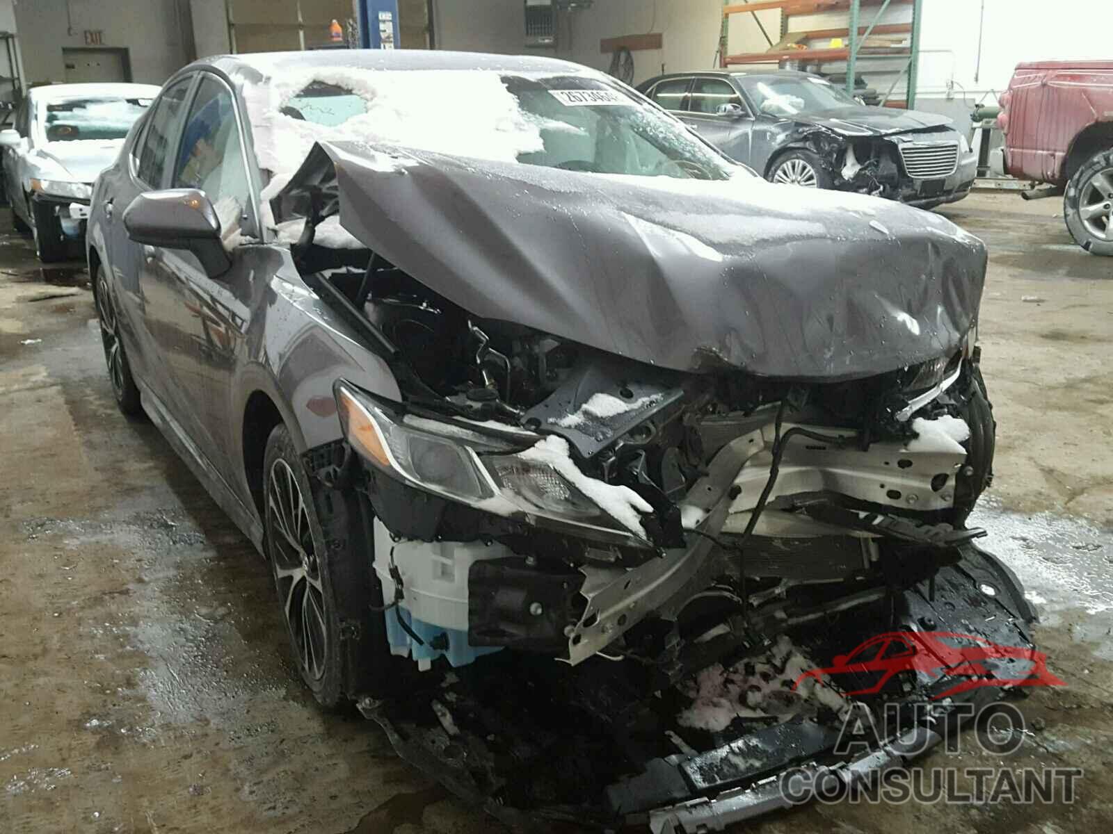 TOYOTA CAMRY 2018 - 4T1B11HK6JU539553