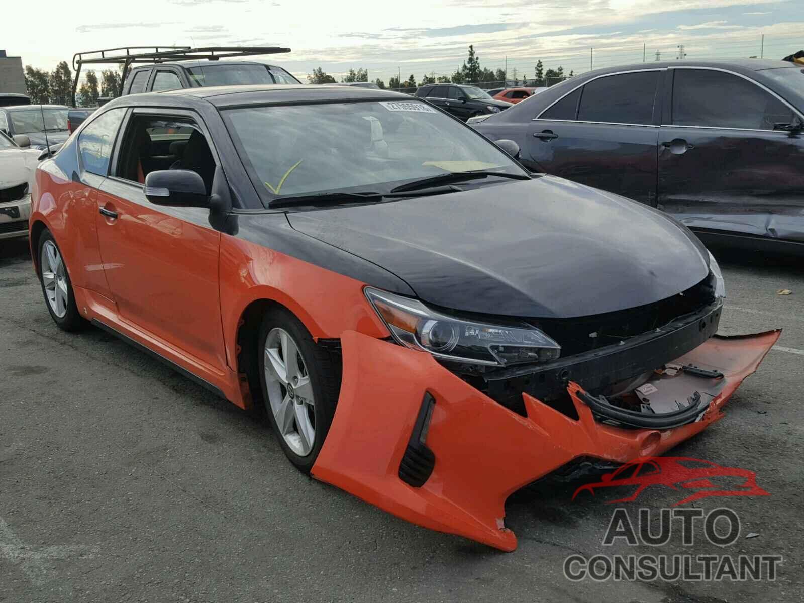 TOYOTA SCION 2015 - JTKJF5C7XFJ008790