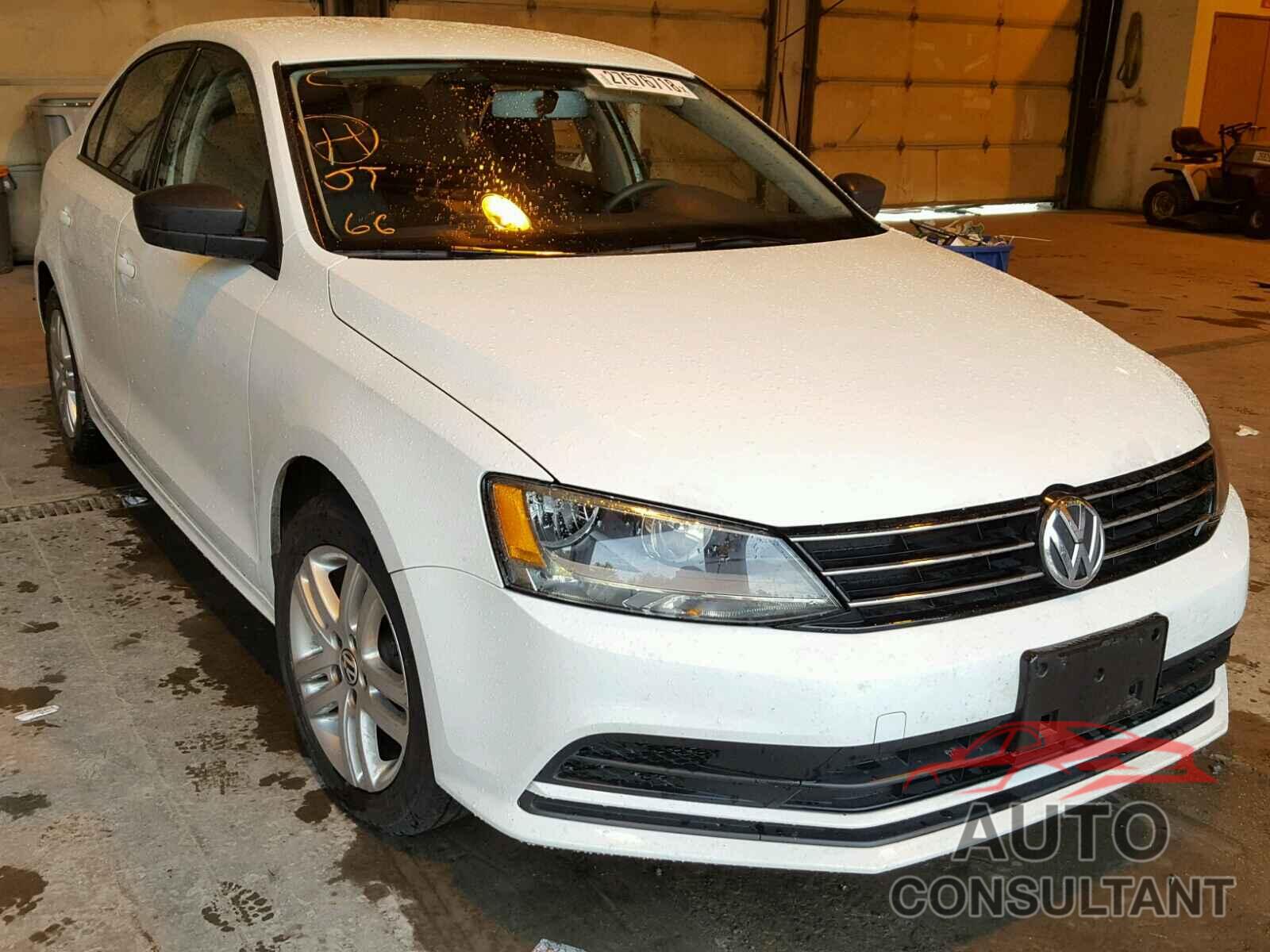 VOLKSWAGEN JETTA 2015 - 3VWLA7AJ6FM228985