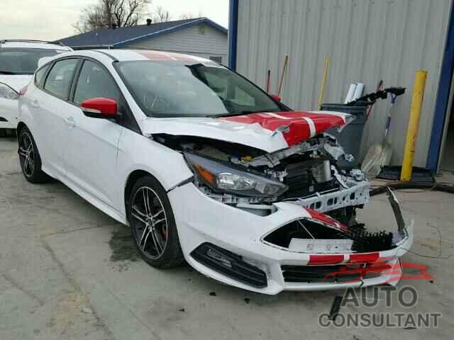 FORD FOCUS 2015 - 1FADP3L97FL217972