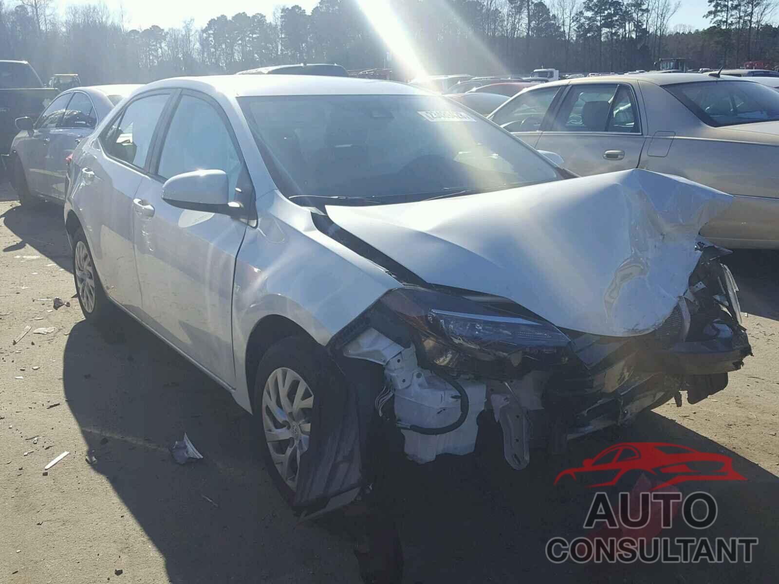 TOYOTA COROLLA 2018 - 5YFBURHE3JP743339
