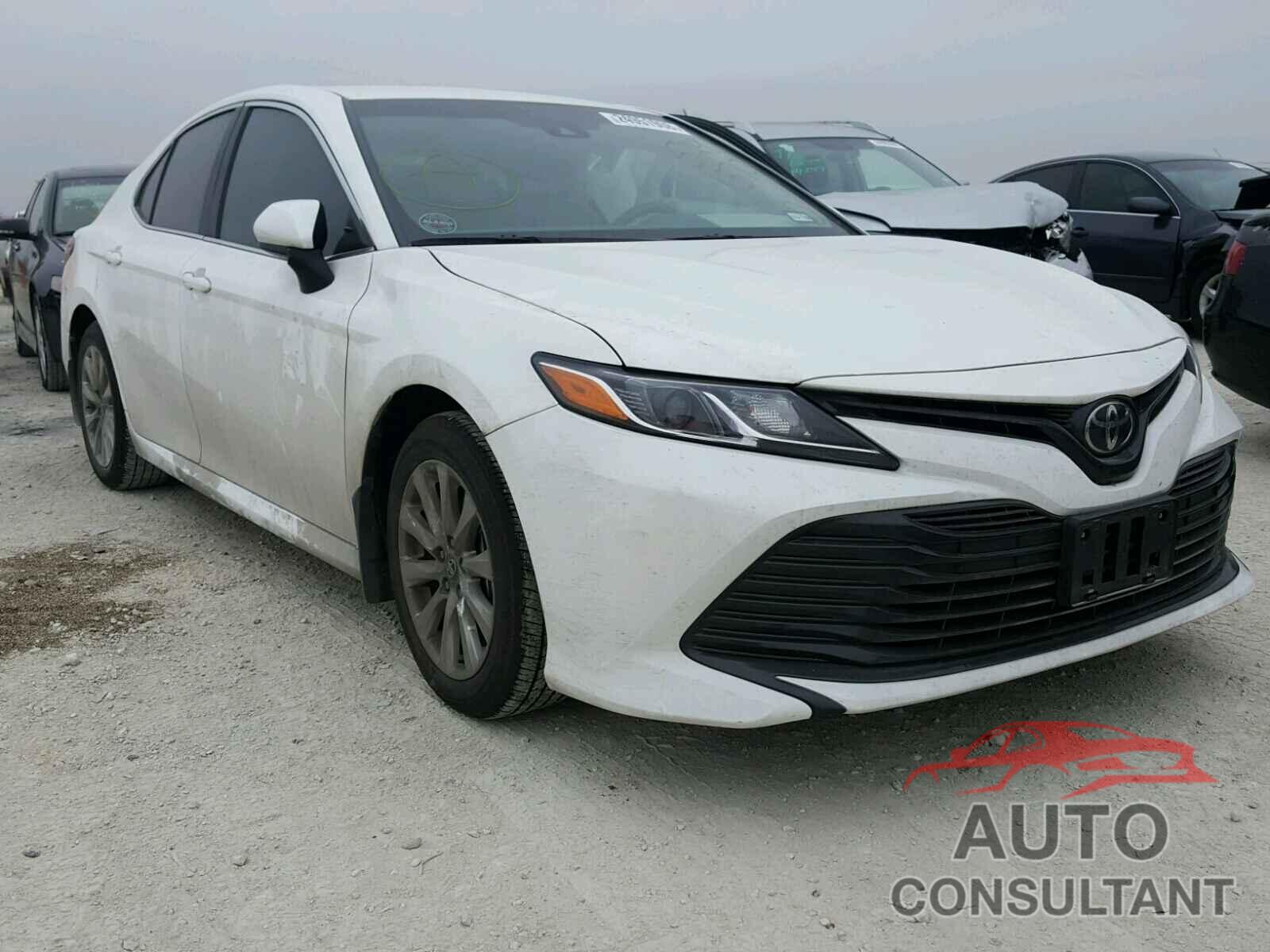 TOYOTA CAMRY 2018 - 4T1B11HK3JU529370