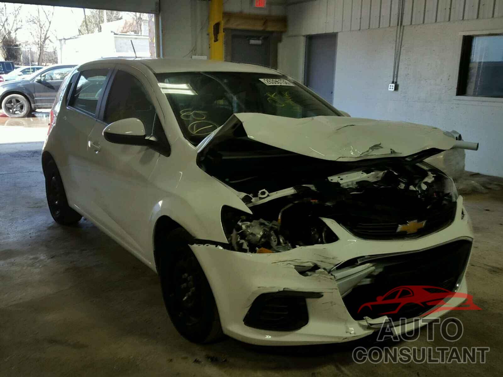 CHEVROLET SONIC 2017 - 1G1JG6SH1H4139086