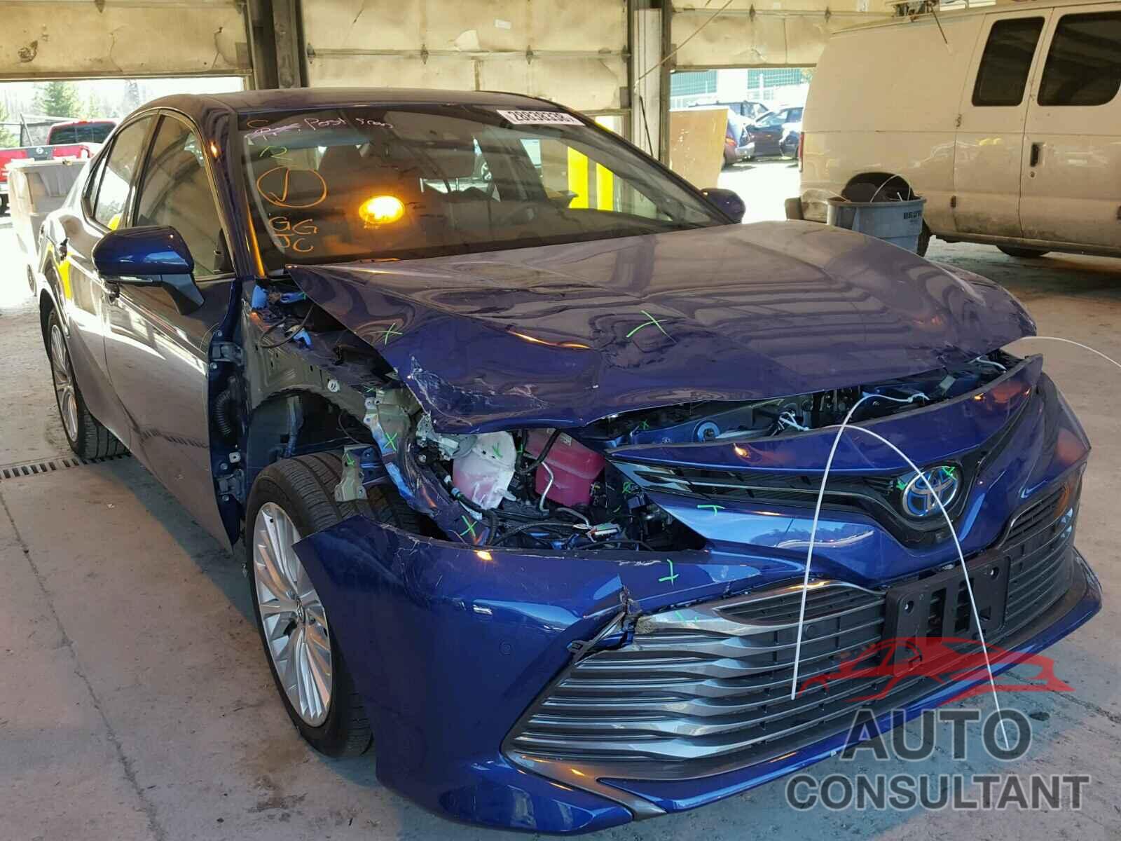 TOYOTA CAMRY 2018 - 4T1B21HK0JU502155