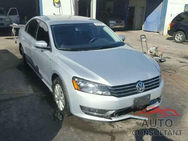 VOLKSWAGEN PASSAT 2015 - 1VWAT7A33FC002097