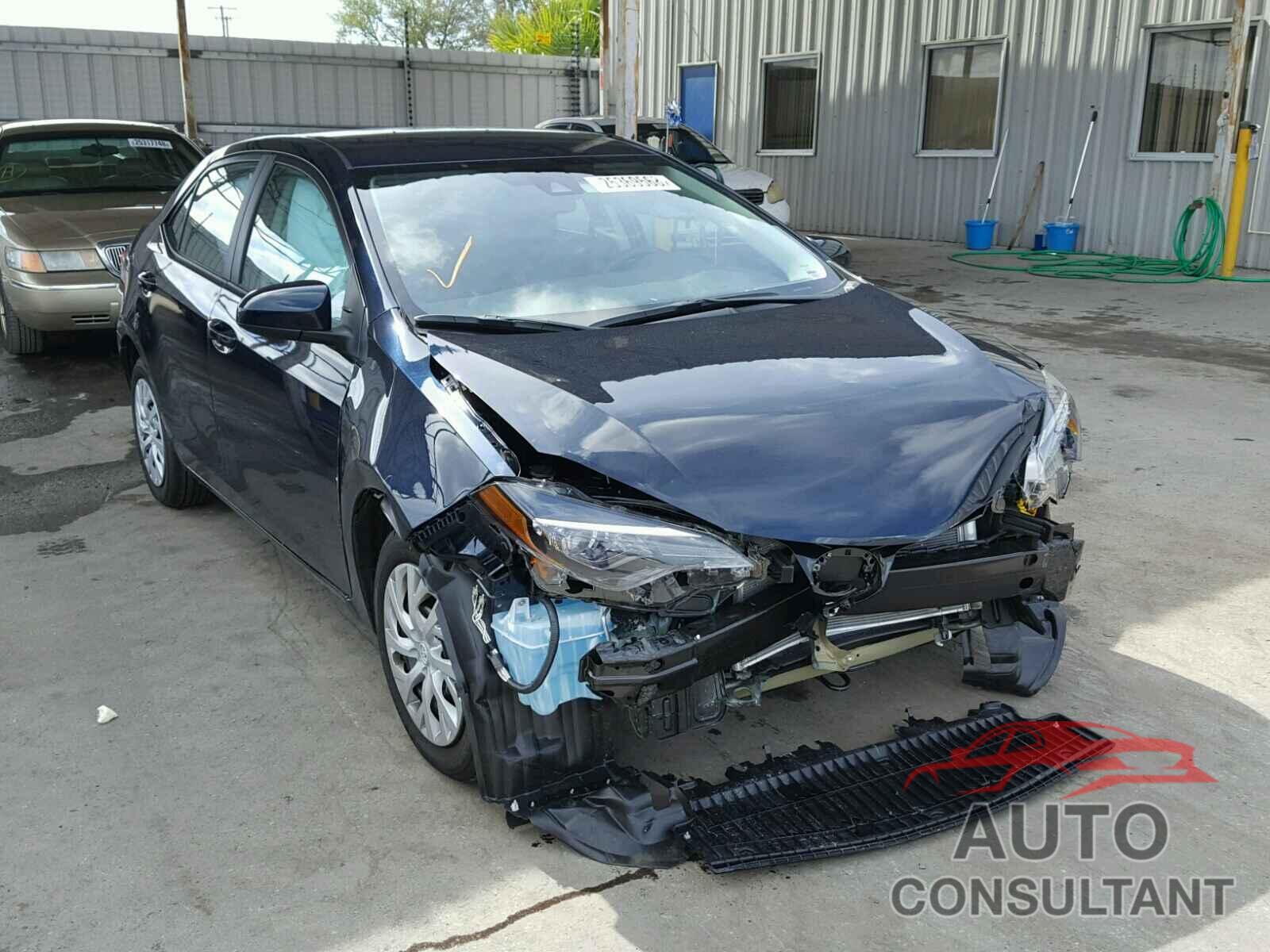 TOYOTA COROLLA 2018 - 5YFBURHE4JP777435