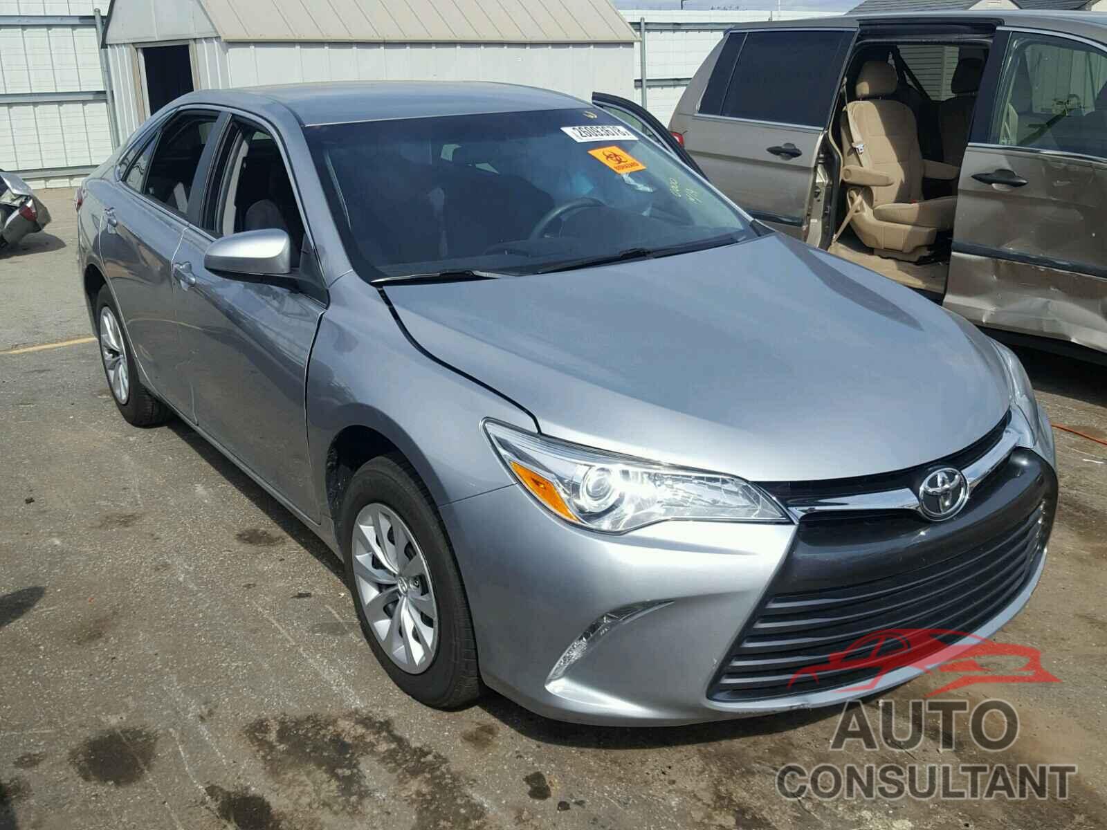 TOYOTA CAMRY 2015 - 4T4BF1FK8FR467899