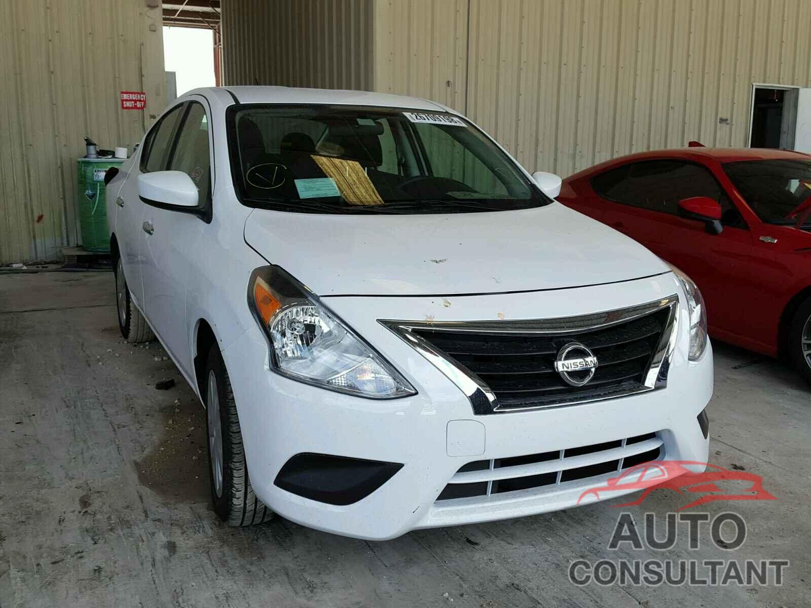 NISSAN VERSA 2018 - 3N1CN7AP6JL822120