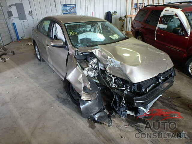 VOLKSWAGEN PASSAT 2015 - 1VWAS7A31FC014056