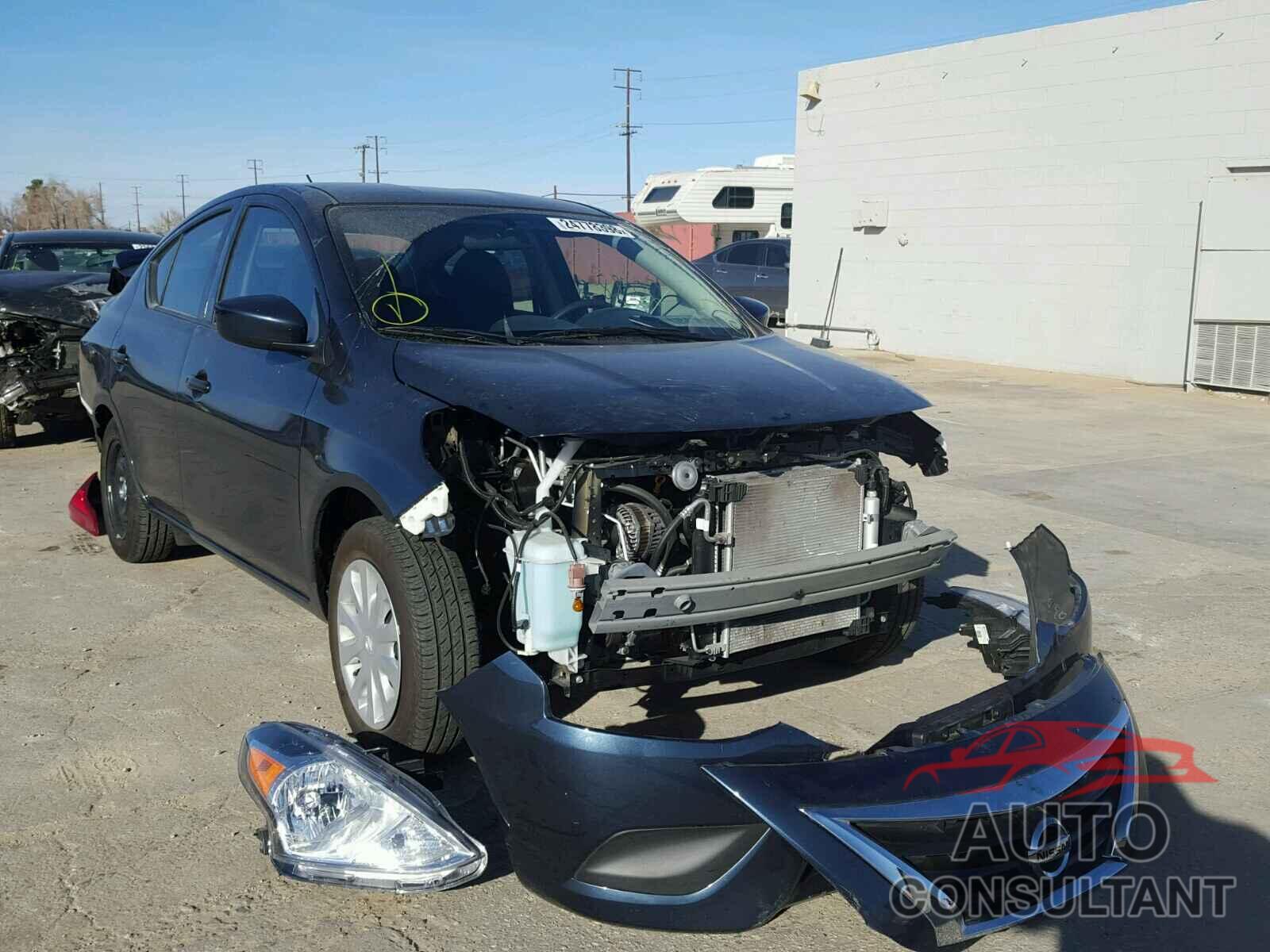 NISSAN VERSA 2017 - 3N1CN7AP0HL890195