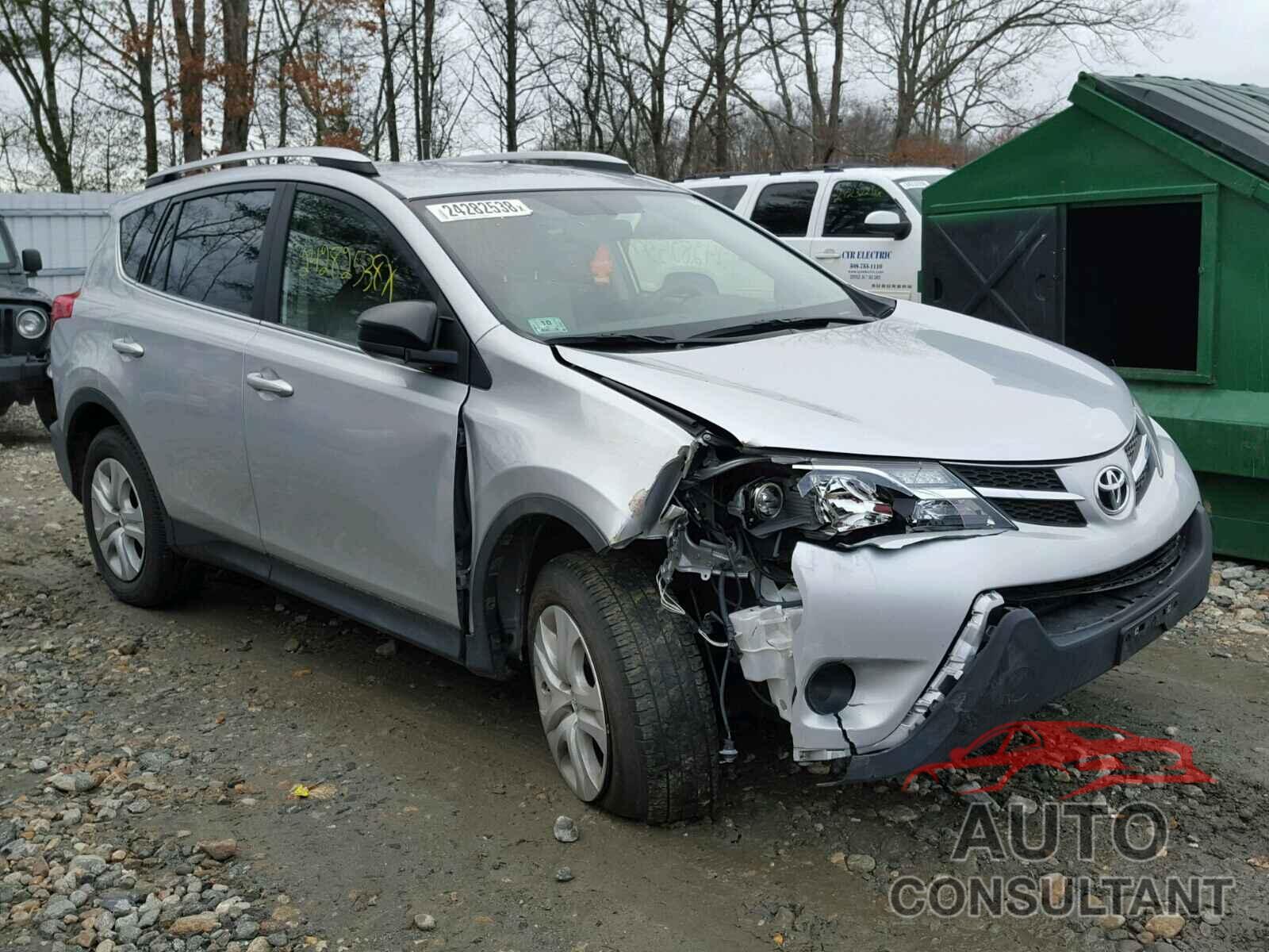 TOYOTA RAV4 2015 - JTMBFREV3FD135426