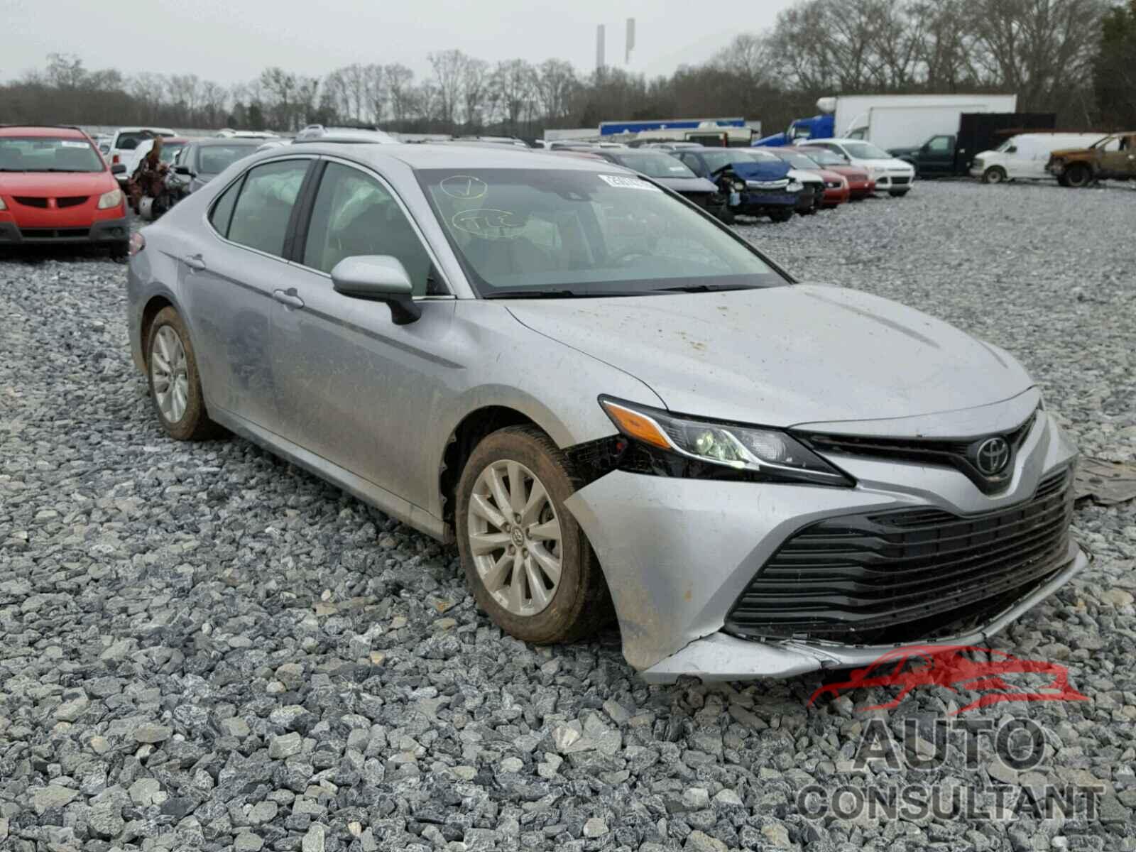 TOYOTA CAMRY 2018 - 4T1B11HK1JU021477