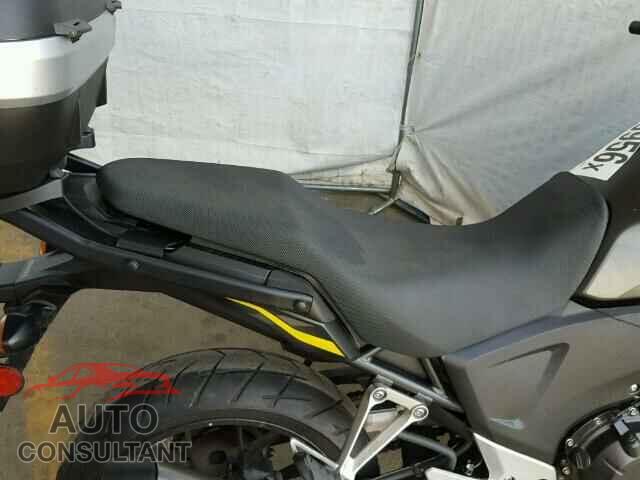 HONDA CB CYCLE 2015 - MLHPC4608F5200119