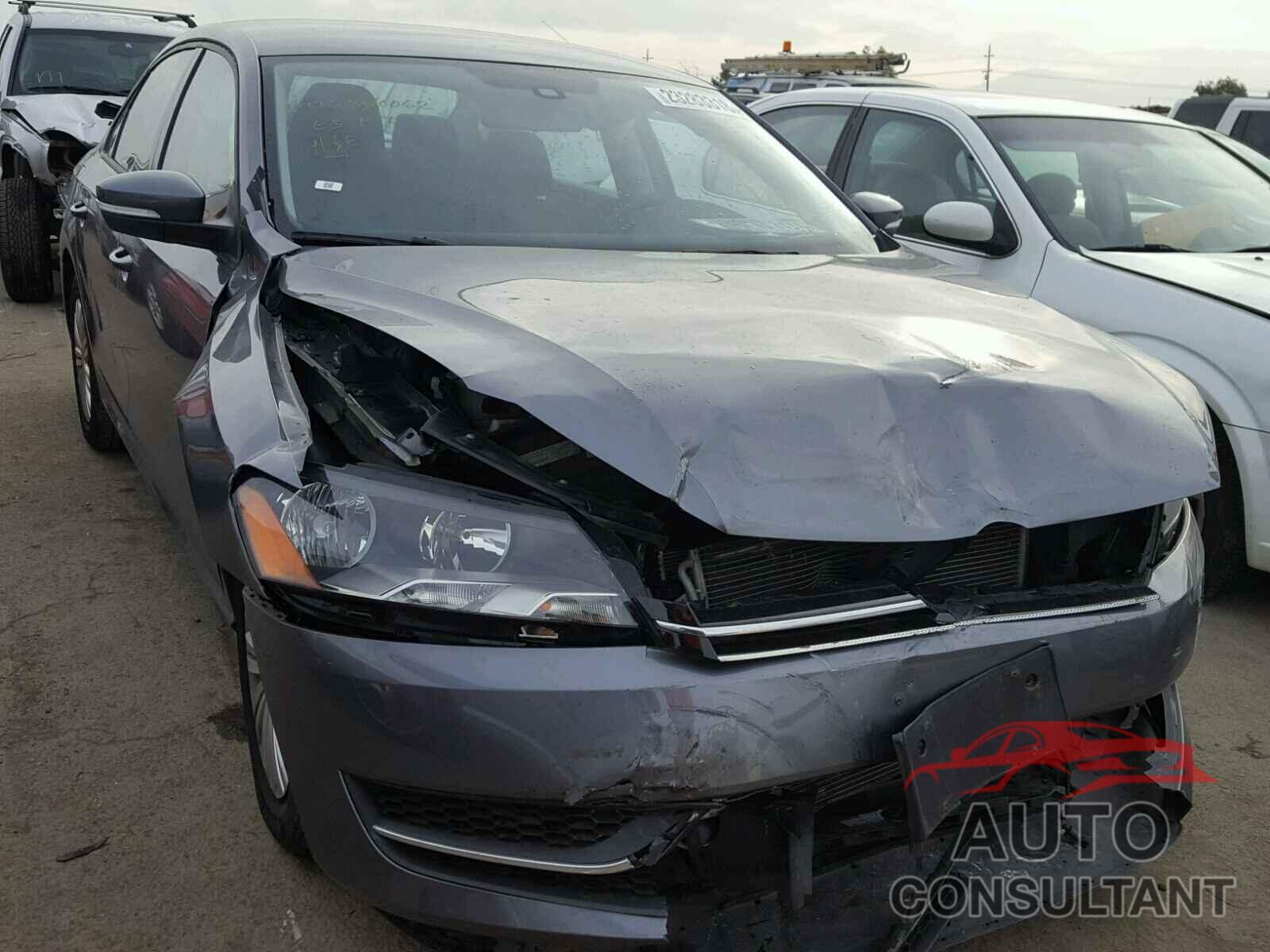 VOLKSWAGEN PASSAT 2015 - 1VWAT7A39FC012634