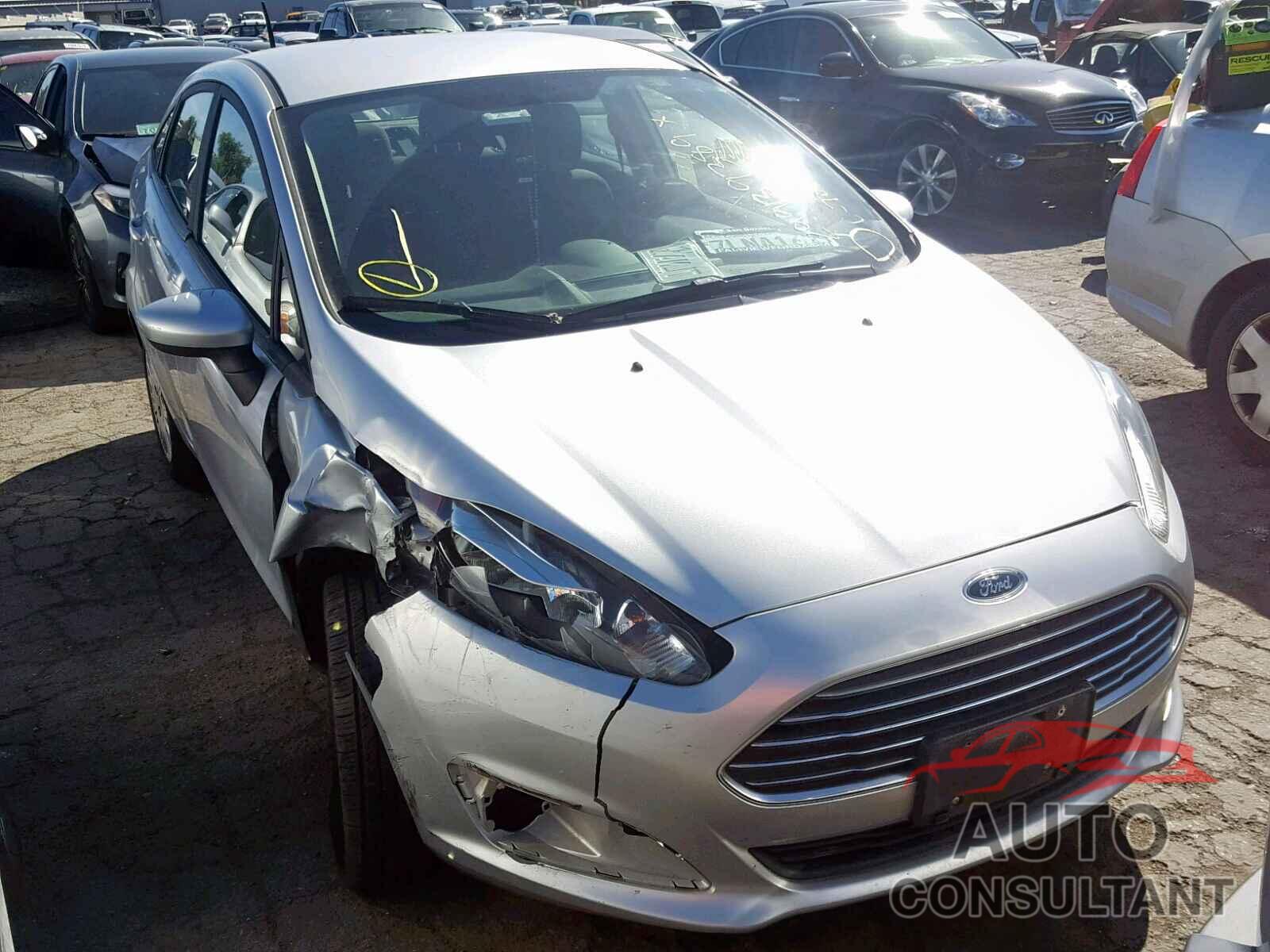 FORD FIESTA 2015 - 5NPD84LF5JH365618