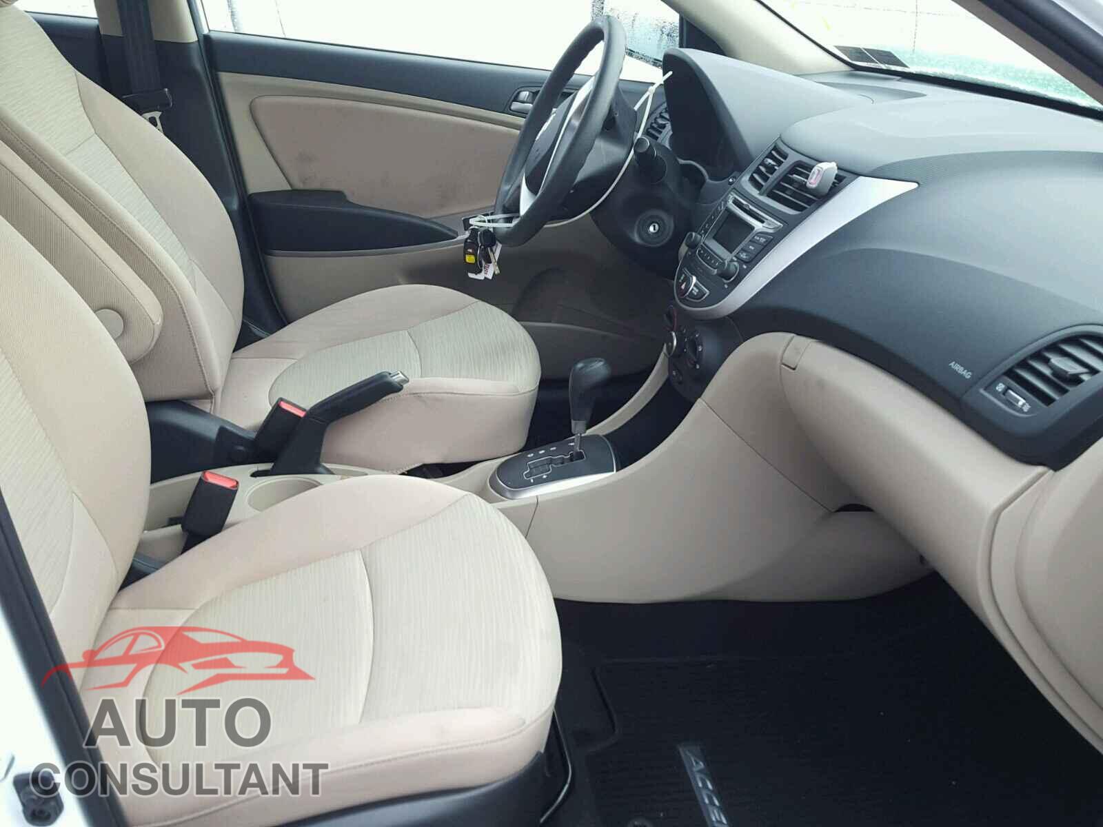 HYUNDAI ACCENT 2017 - KMHCT4AEXHU287126