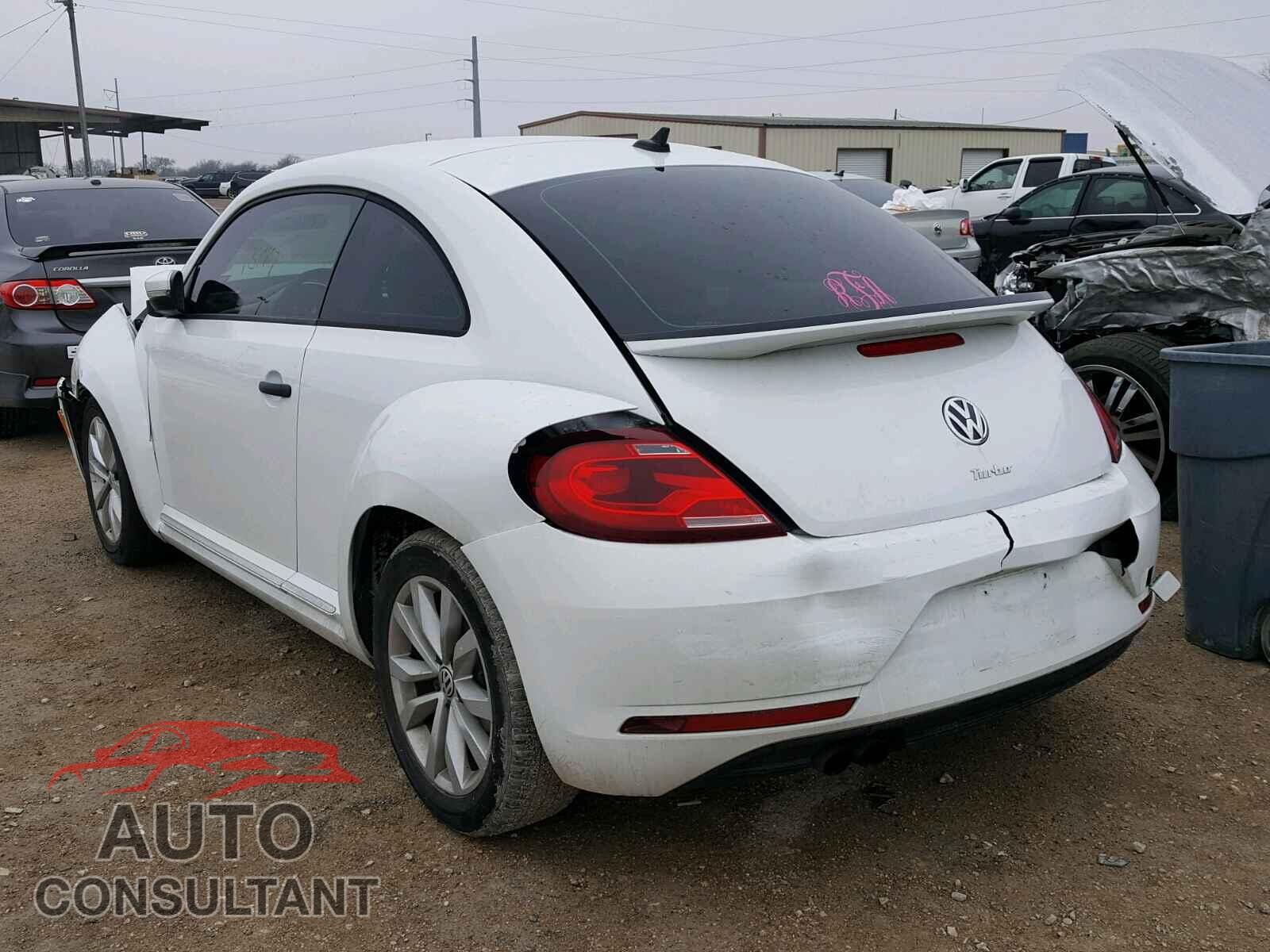 VOLKSWAGEN BEETLE 2017 - 3VWF17AT6HM630717