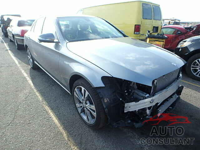 MERCEDES-BENZ C300 2015 - 55SWF4KB1FU003139