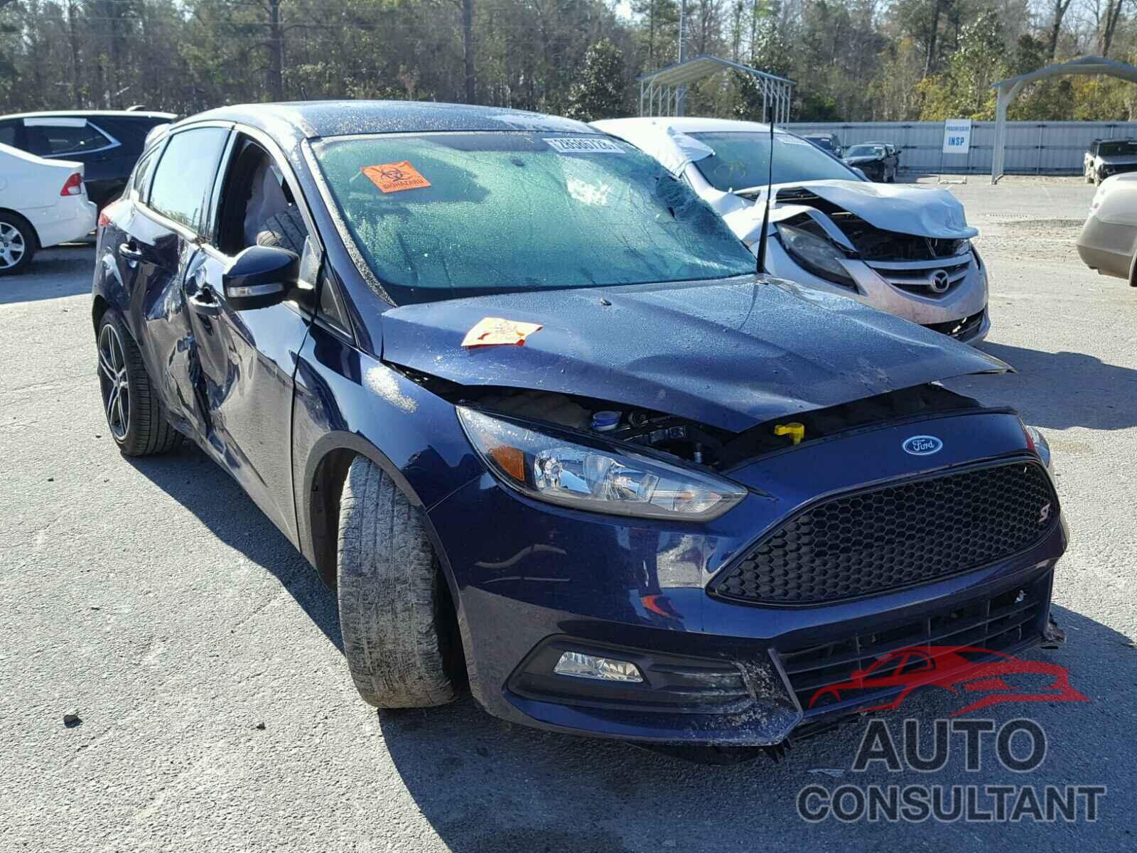 FORD FOCUS 2017 - 1FADP3L96HL274733