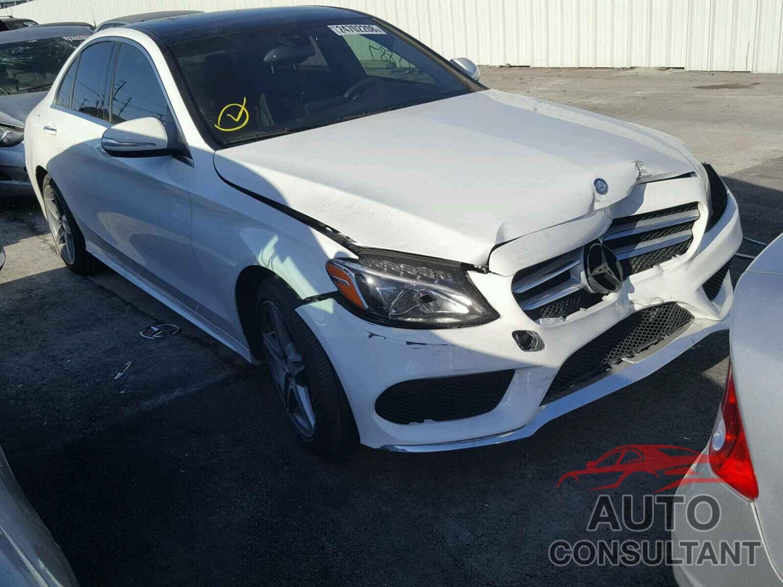 MERCEDES-BENZ C300 2015 - 55SWF4KB7FU011813