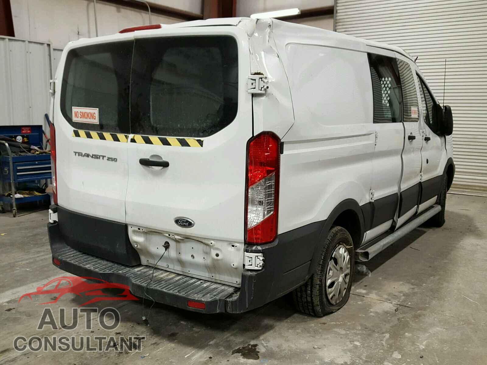 FORD TRANSIT CO 2015 - 1FTNR1ZM7FKA88582