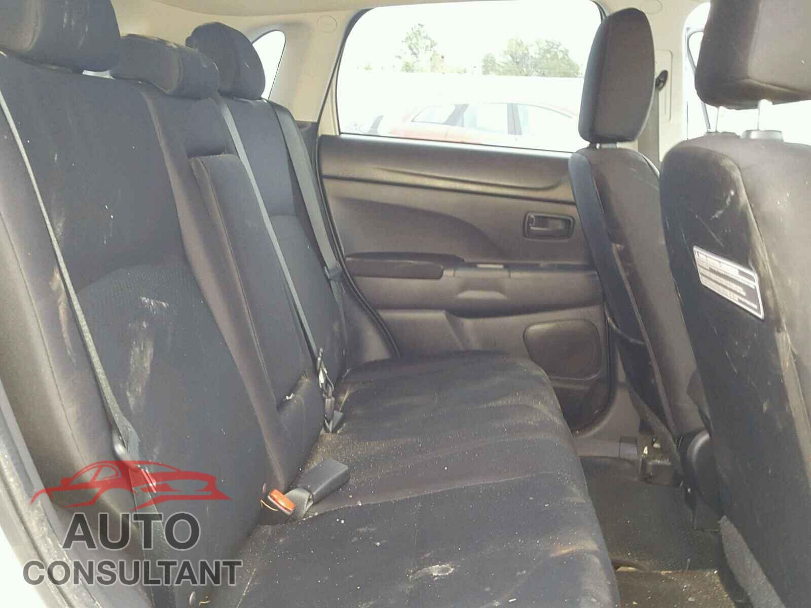 MITSUBISHI OUTLANDER 2015 - 4A4AP3AU2FE053371
