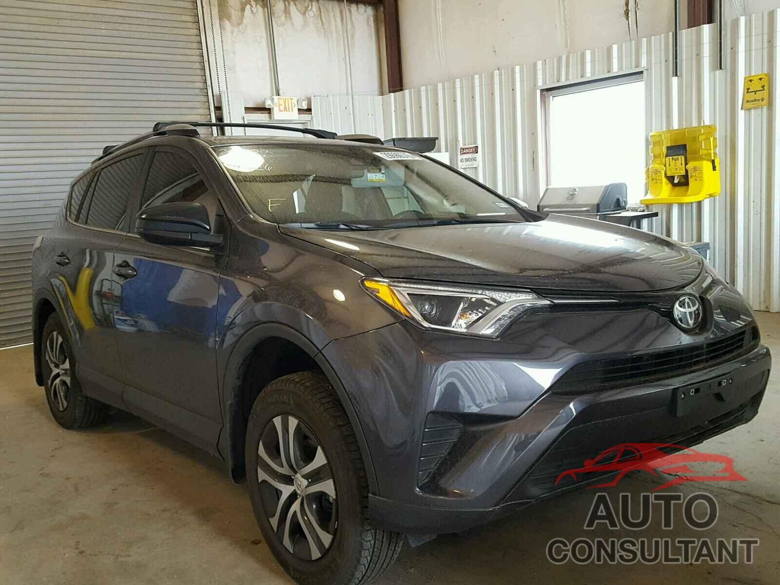 TOYOTA RAV4 2017 - JTMZFREV5HJ139979