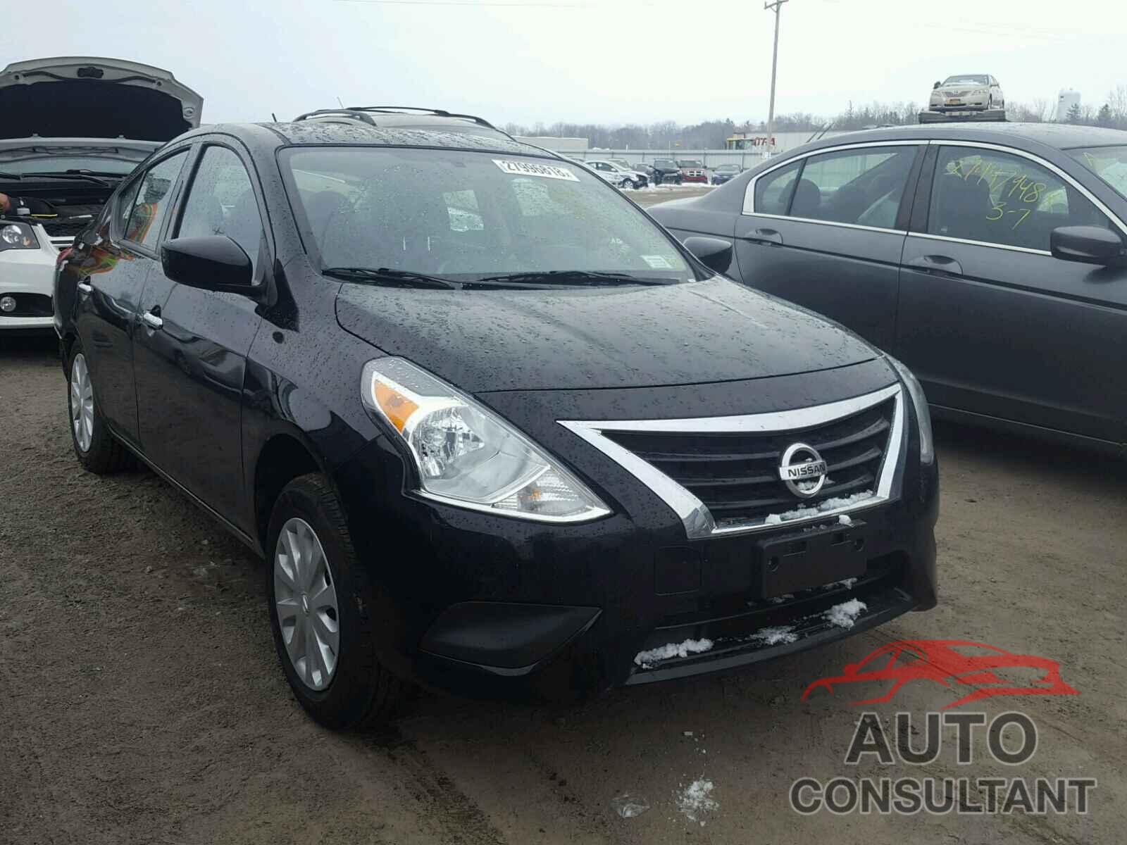 NISSAN VERSA 2018 - 3N1CN7AP0JL842508