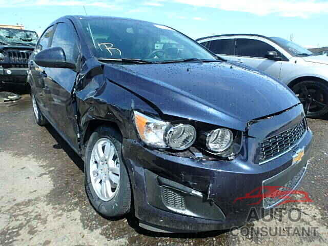 CHEVROLET SONIC 2015 - 1G1JC5SH8F4196887