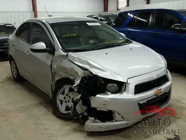 CHEVROLET SONIC 2016 - 1G1JA5SH9G4124653